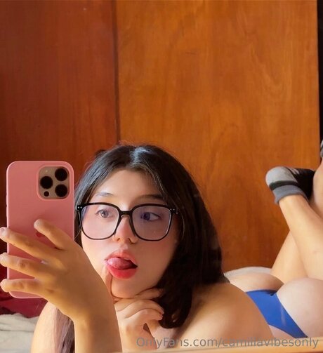 Camillavibesonly adult model gallery