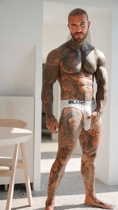 Tobias Bleu exclusive model galleries