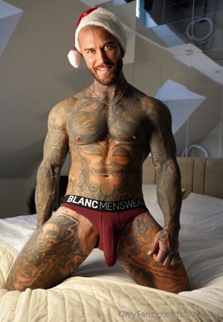 Tobias Bleu pornstar nude photos