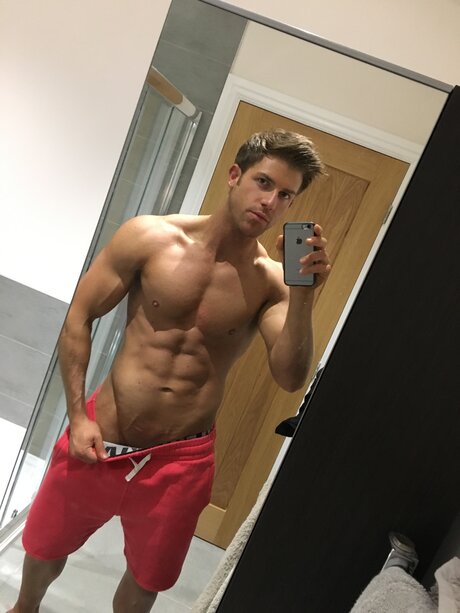 Benbamforth naked model pictures