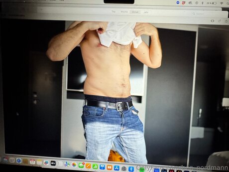 Ben Nordmann étoile adulte archive