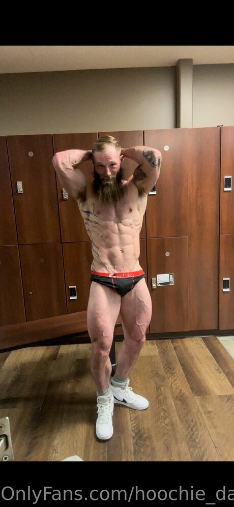Hoochie Daddyy nudes pornstar photo