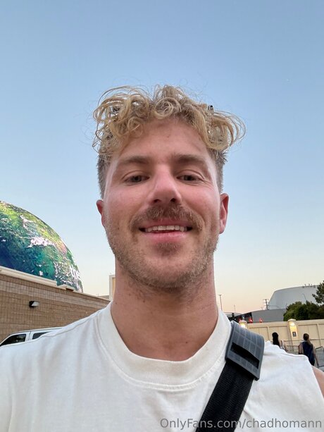 Chadhomann adult model img