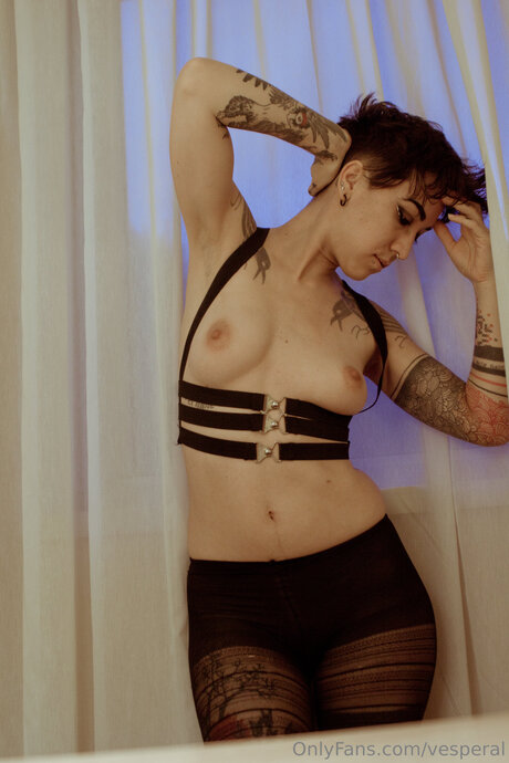 Vesperal actrice porno photos