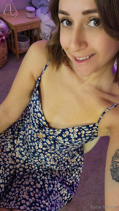 Katieverona buena estrella porno fotos