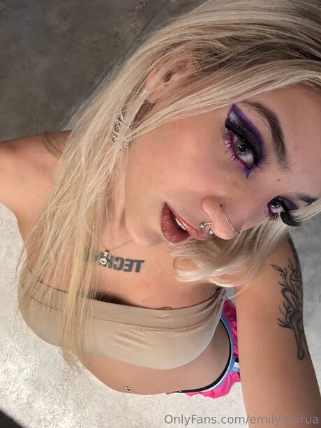 Emylee01 star nudes pics