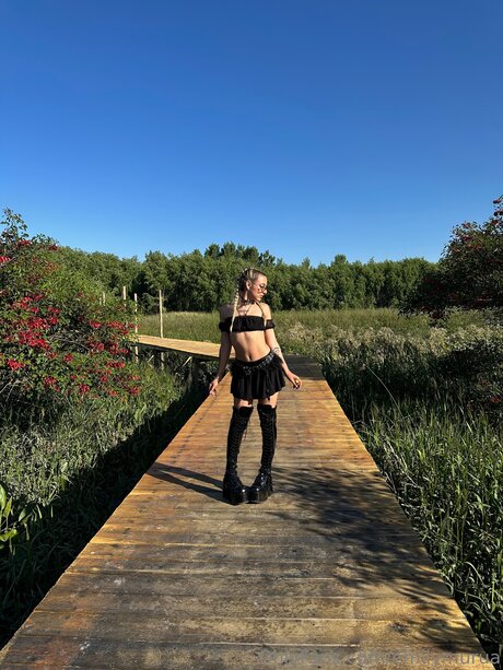 Emylee01 bonita estrella galería