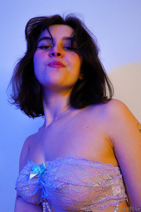 Soyefosy star naked image