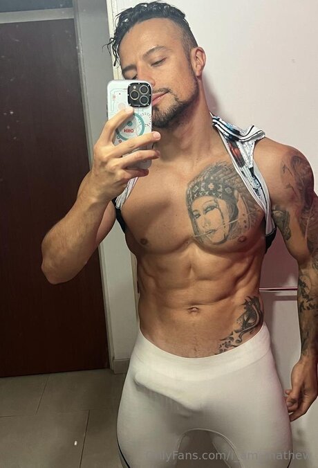 I Am Mathew model hot galleries