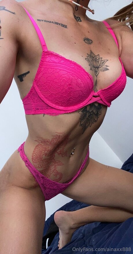 Ainaxx888 haut modèle photos