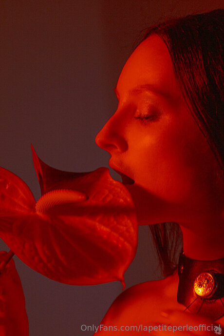 Lapetiteperleofficial high quality model pic