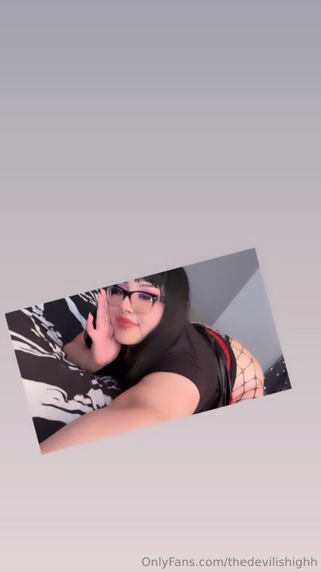 Thedevilishighh adult model photo