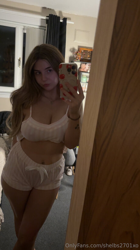 Shelbs2701xo pornstar erotic photos