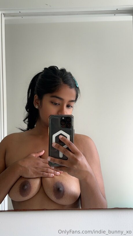 Indie Bunny Xo model pornographic images