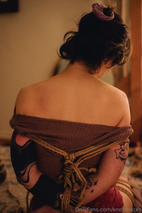 Knotsnacks buen modelo imagen