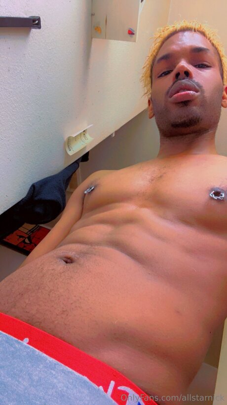 Allstarnick desnudos estrella imagen