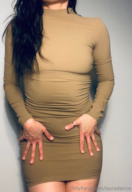 Lauradance modèle adulte image