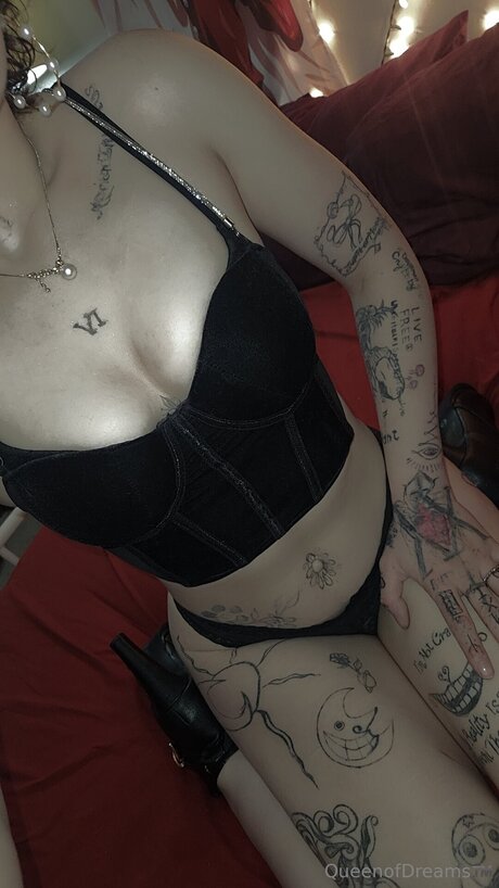 O Phel Ia Baby modèle de sexe image