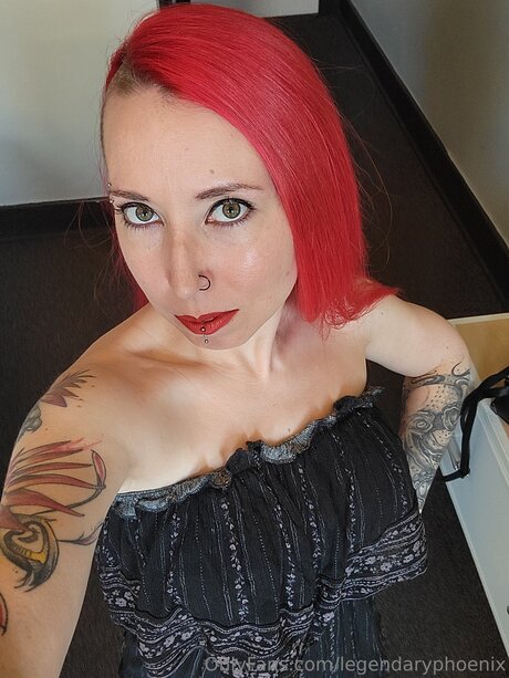 Legendaryphoenix erotic pornstar photo