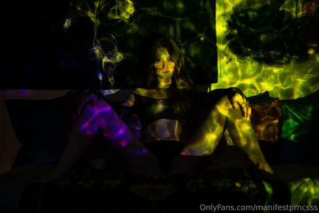 Manifestprncsss model erotic pics