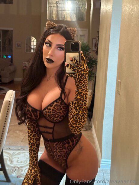 Aleayaanna star du porno adulte collection