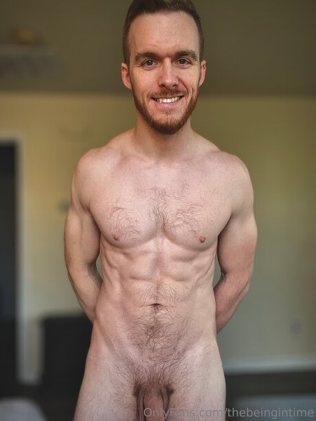 Thebeingintime modelo erótico galería