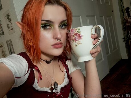 Free Ceceblair99 modelo desnudo fotos