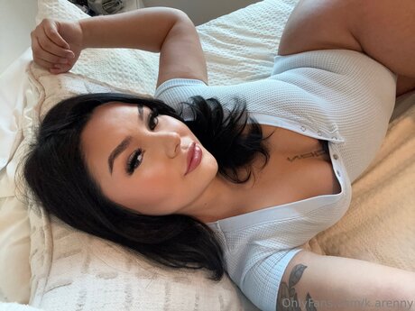 Mujeres populares de OnlyFans mejor gratis foto