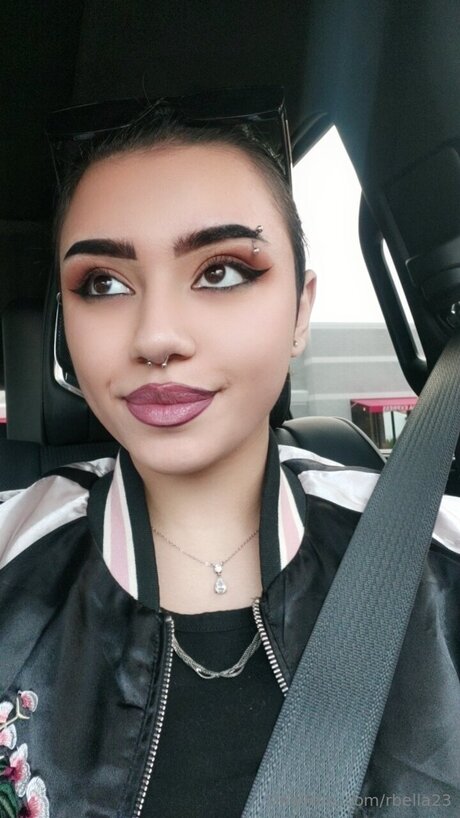 Rbella23 thumbnail