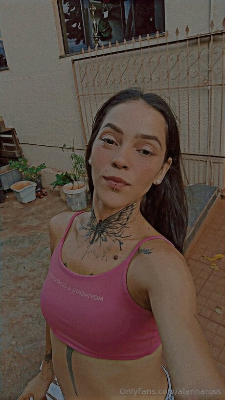 Alannaross star high quality img