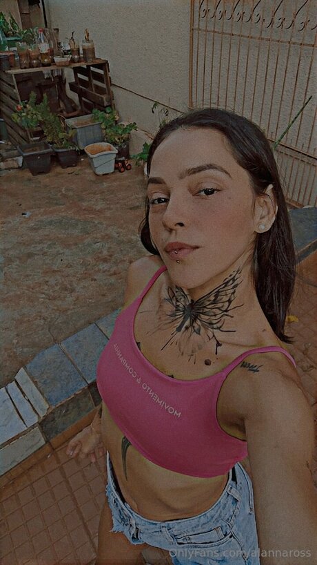 Alannaross desnudos de modelos imágenes