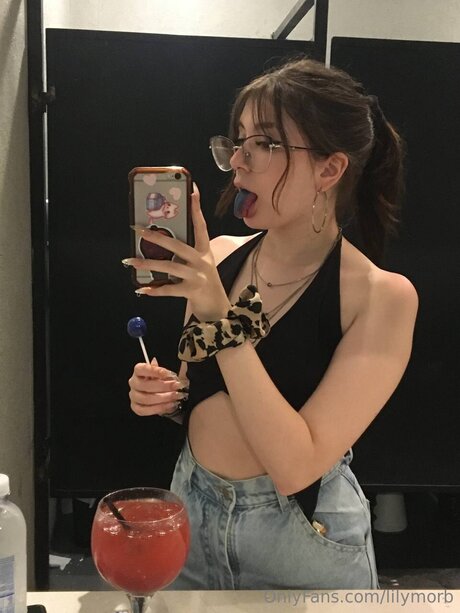 Lilymorb hd pornstar pic
