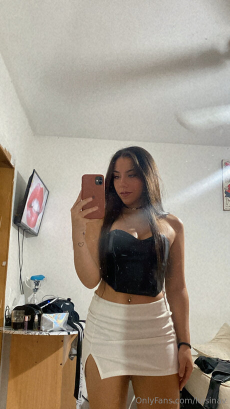 Luisinav nice model pictures