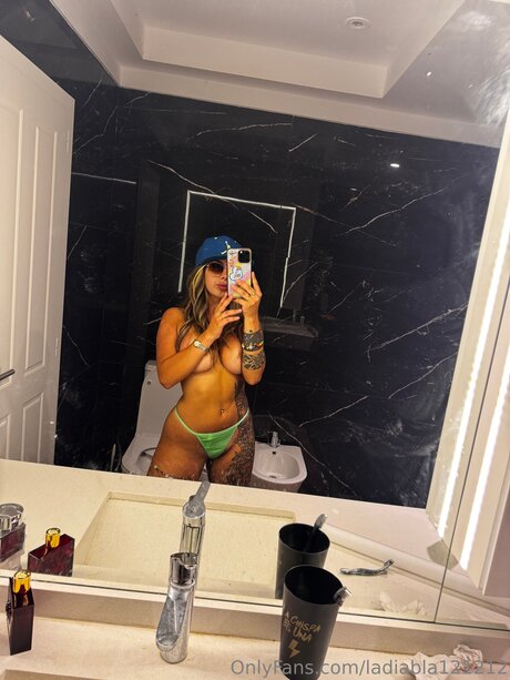 Ladiabla121212 adult star image