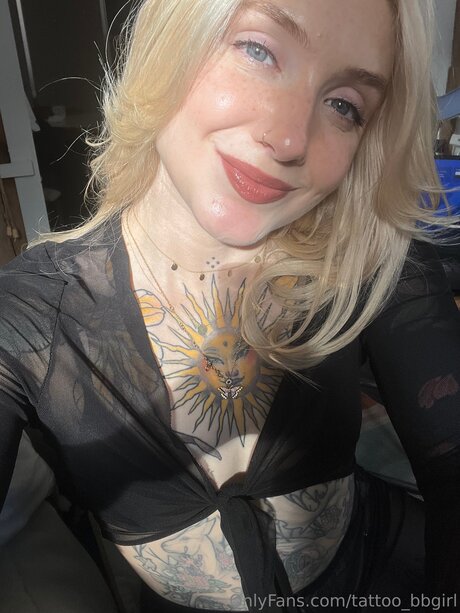 Tattoo Bbgirl haut de star du porno image