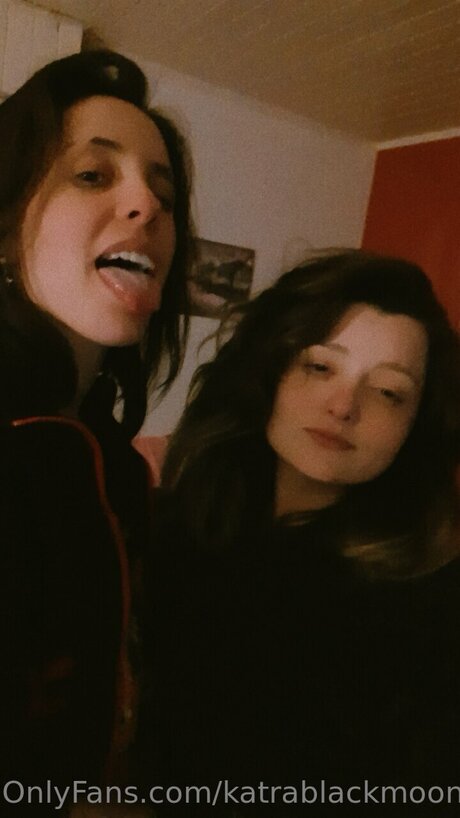 Katrablackmoon estrella porno hd galerías