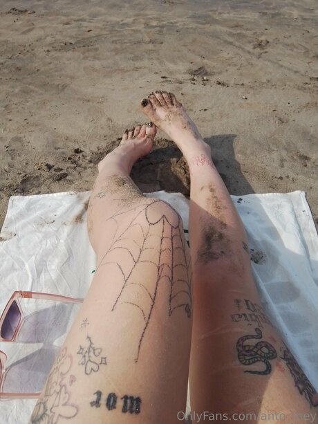 Anto Mey actriz libre galería