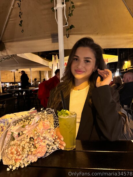 Maria34578 estrella de alta calidad galería