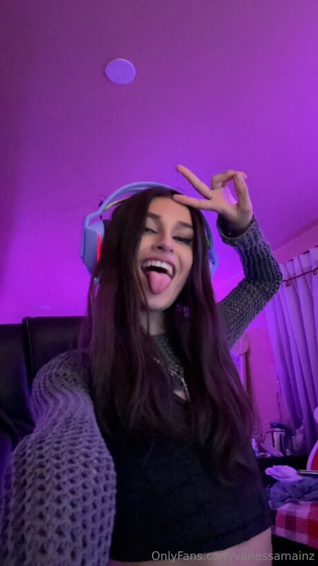 Vanessamainz free model pic