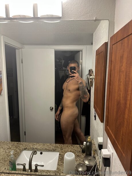 beautiful feet onlyfans hd img