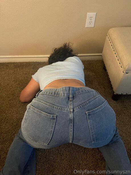 Sunnyszn pornstar nudes pic