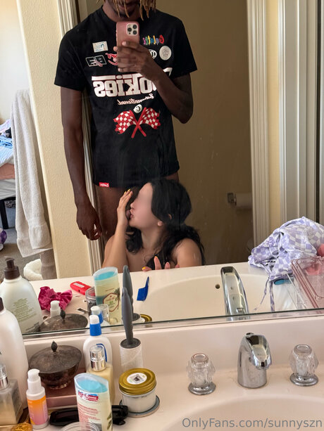 Sunnyszn erotic star images