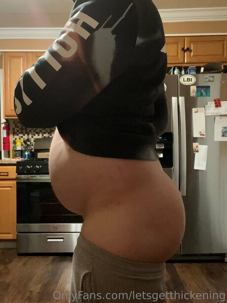 Letsgetthickening star sexy picture