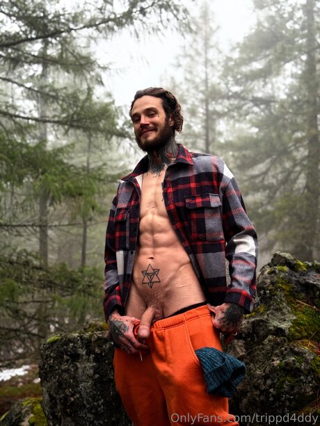 Trippd4ddy nudes model image