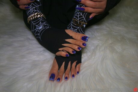 Thee Celeste modelo desnuda foto