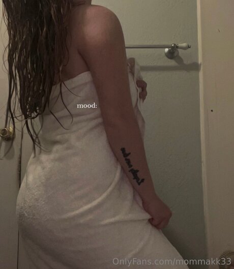 Mommakk33 nude model img