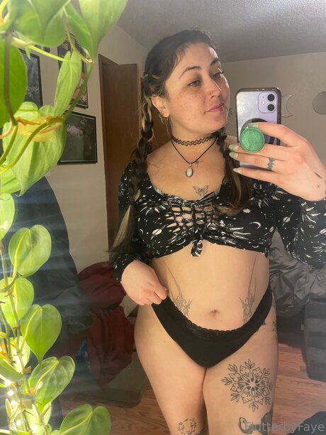 Fayemistique777 actrice libre photos