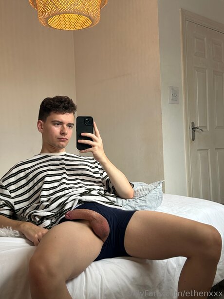 Ethenxxx actrice pornographique collection