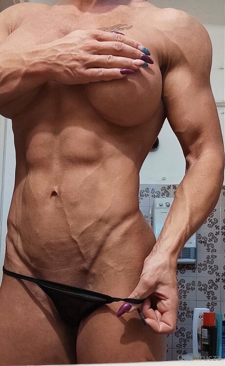 Truczaorsi nudes model img