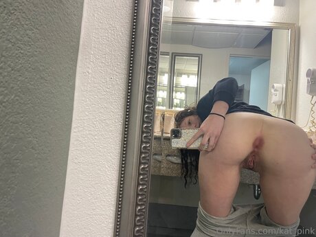 Kat Pink modelo gratis imágenes